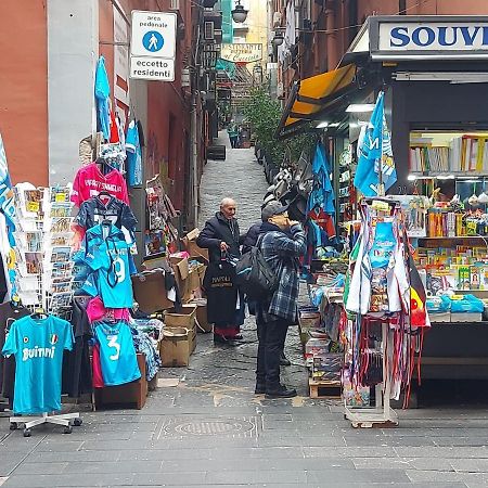 Ferienwohnung A Due Passi Da Toledo Neapel Exterior foto